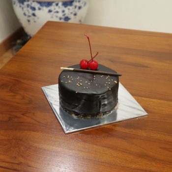 Mengenal apa itu birthday cake dan keunggulannya. selain itu, merekomendasikan birthday cake dari Sengkoeloen
